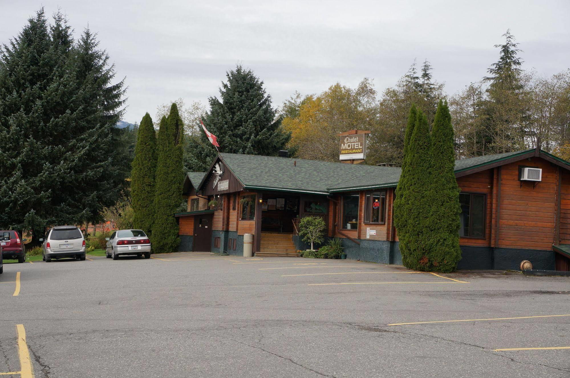 Chalet Inn Kitimat Exterior photo
