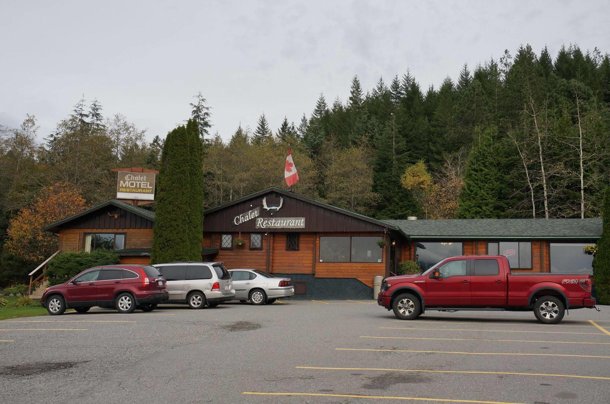 Chalet Inn Kitimat Exterior photo